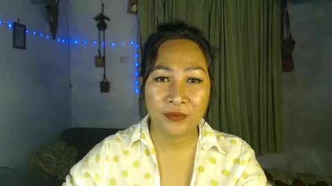 doyouwantme143 online show from October 4, 2025, 4:38 pm