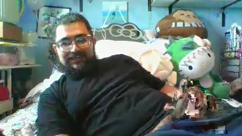 Dpenguino online show from November 12, 2025, 5:57 pm