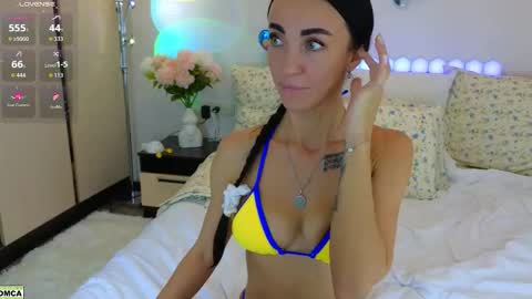 Katya online show from September 17, 2025, 8:32 pm