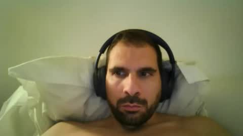 Snapshot of draguijeje chatting on December 17, 2025, 6:36 pm draguijeje online show from December 17, 2025, 6:36 pm