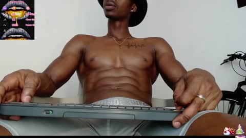 Snapshot of drake_brown_23 chatting on January 27, 2025, 3:04 am Drake 23 online show from January 27, 2025, 3:04 am
