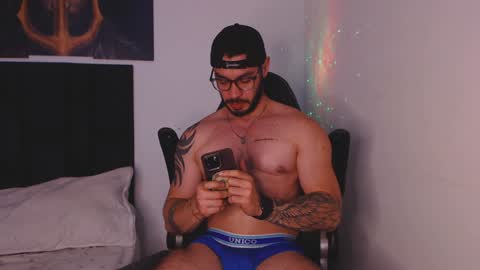 drake_cole11 online show from December 6, 2024, 12:02 am