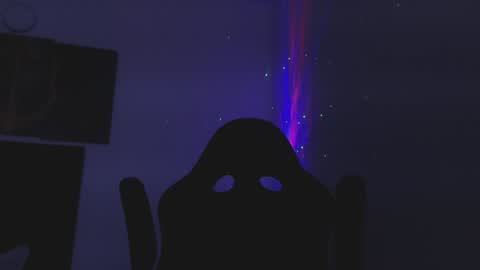 drake_cole11 online show from December 17, 2024, 3:17 pm