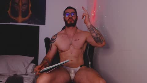 drake_cole11 online show from December 24, 2024, 6:28 pm