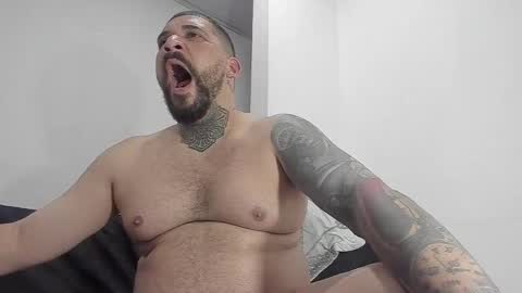 Snapshot of drake_white1 chatting on December 3, 2024, 6:26 am drake whitee Independent Model online show from December 3, 2024, 6:26 am