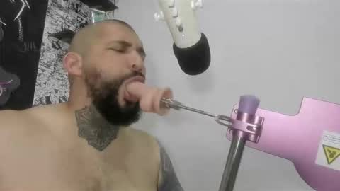 Snapshot of drake_white1 chatting on November 7, 2025, 4:34 am drake whitee Independent Model online show from November 7, 2025, 4:34 am