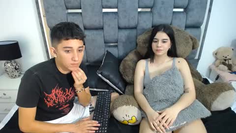 -- nicolle and jhon -- online show from February 27, 2025, 1:59 am