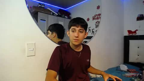 Snapshot of dravith_and_valery chatting on December 20, 2025, 4:19 am -- nicolle and jhon -- online show from December 20, 2025, 4:19 am