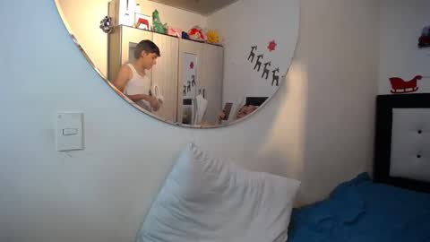 Snapshot of dravith_and_valery chatting on January 17, 2026, 5:12 am -- nicolle and jhon -- online show from January 17, 2026, 5:12 am