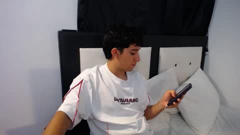 Snapshot of dravith_and_valery chatting on February 16, 2026, 3:57 am -- nicolle and jhon -- online show from February 16, 2026, 3:57 am