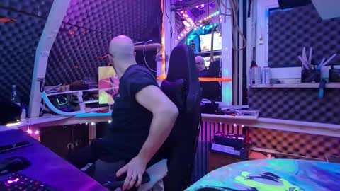 drawingcock online show from December 17, 2025, 2:56 pm