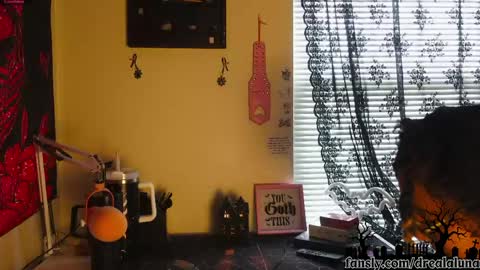 Snapshot of drealaluna chatting on April 13, 2026, 3:50 pm Goddess Drea online show from April 13, 2026, 3:50 pm