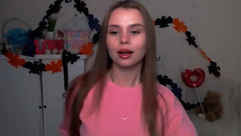 Mari online show from November 3, 2025, 6:47 am