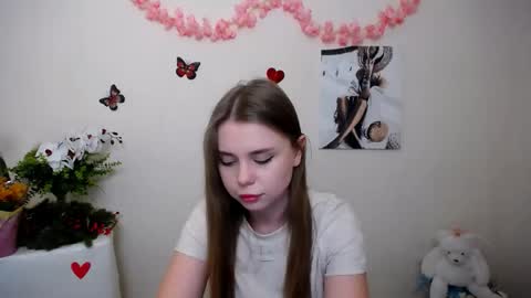 Mari online show from March 12, 2026, 7:58 am