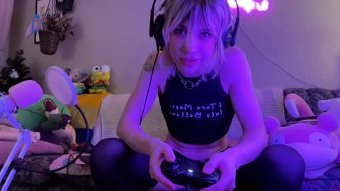 Snapshot of dreamdivyne chatting on February 14, 2026, 3:14 am dreamdivyne online show from February 14, 2026, 3:14 am