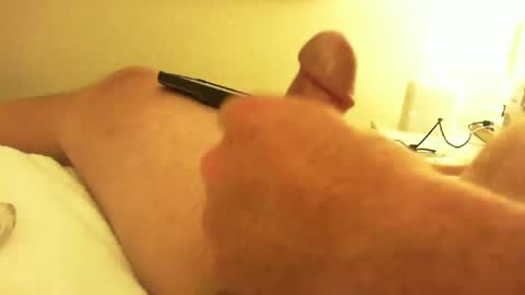 dreamer00000032 online show from September 23, 2025, 3:09 am