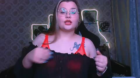 dreamforyoue2 online show from May 17, 2026, 8:16 pm