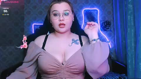 dreamforyoue2 online show from May 23, 2026, 6:56 pm