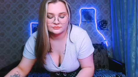 dreamforyoue2 online show from May 28, 2026, 5:43 pm
