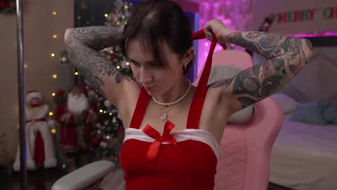 Sarah online show from December 25, 2024, 2:46 am