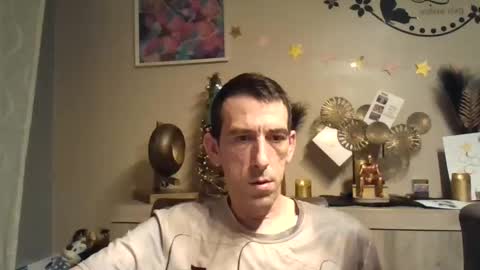 Snapshot of dreamguy38 chatting on December 13, 2024, 3:05 am dreamguy38 online show from December 13, 2024, 3:05 am