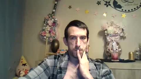 dreamguy38 online show from November 10, 2025, 4:55 am