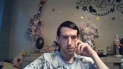 dreamguy38 online show from December 3, 2025, 8:00 am