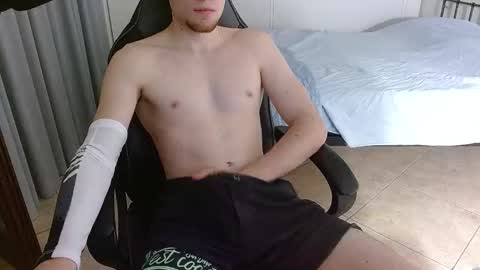 Snapshot of dreammicok chatting on September 19, 2025, 2:13 am DreamBoy online show from September 19, 2025, 2:13 am