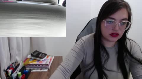 Snapshot of dreams__angel chatting on December 24, 2024, 2:43 am Catalina online show from December 24, 2024, 2:43 am