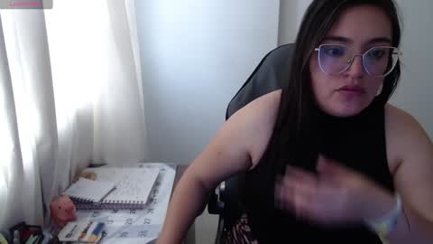 Snapshot of dreams__angel chatting on February 5, 2025, 2:48 pm Catalina online show from February 5, 2025, 2:48 pm