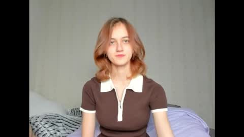 dreamy_pollyyy online show from October 9, 2025, 5:00 pm