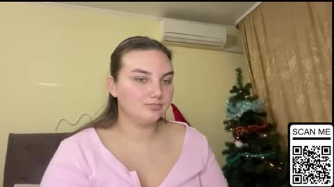 Mila online show from November 27, 2025, 5:15 pm