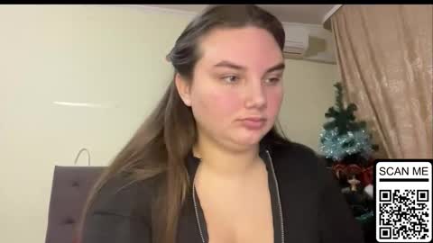 Snapshot of dreamyblushfairy chatting on January 14, 2026, 8:47 pm Mila online show from January 14, 2026, 8:47 pm