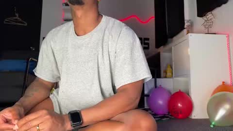 Dreamy online show from February 18, 2025, 3:31 am