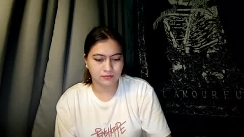 Snapshot of dreamycreamyst chatting on January 24, 2025, 2:51 pm dreamycreamyst online show from January 24, 2025, 2:51 pm