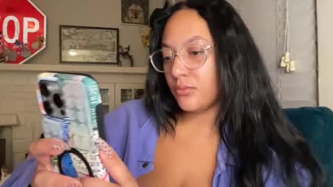 Snapshot of dreamyriri chatting on January 14, 2026, 1:28 pm RIRI OR DREAMY online show from January 14, 2026, 1:28 pm