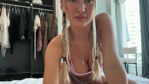Lilah  online show from May 11, 2026, 11:13 pm