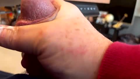 drewdibby619 online show from February 3, 2025, 8:13 pm