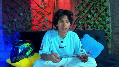 Snapshot of dreyk20 chatting on February 6, 2026, 5:05 pm Dreyk online show from February 6, 2026, 5:05 pm