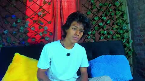 Snapshot of dreyk20 chatting on February 8, 2026, 5:27 pm Dreyk online show from February 8, 2026, 5:27 pm