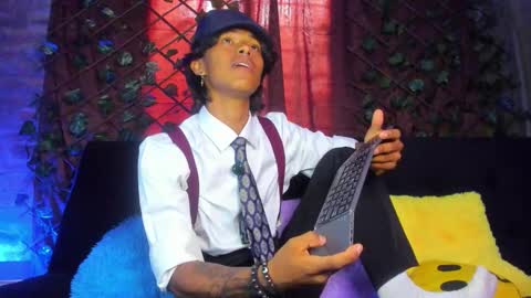 Snapshot of dreyk20 chatting on February 24, 2026, 8:18 pm Dreyk online show from February 24, 2026, 8:18 pm