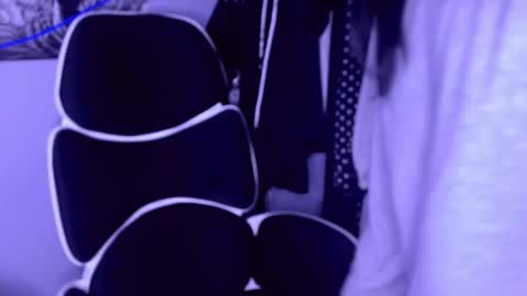 Snapshot of drillhouse_ chatting on October 14, 2025, 2:12 am Tara Sonny online show from October 14, 2025, 2:12 am