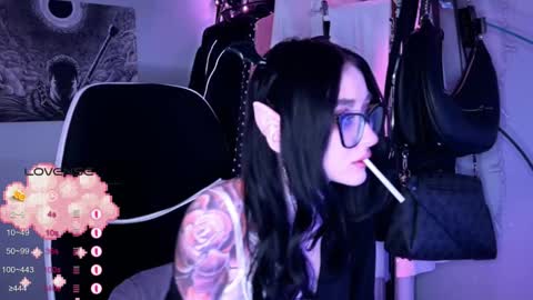 Snapshot of drillhouse_ chatting on November 3, 2025, 4:36 am Tara Sonny online show from November 3, 2025, 4:36 am