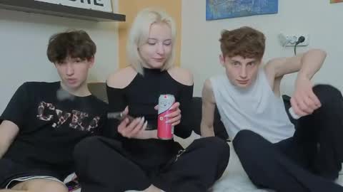 Mark online show from April 9, 2026, 2:33 am