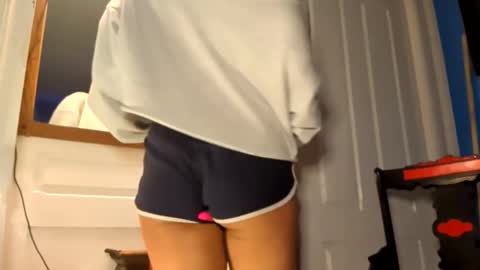 Snapshot of drippinglilygagwell chatting on February 24, 2026, 2:53 am drippinglilygagwell online show from February 24, 2026, 2:53 am