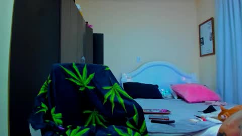 drippyorlove online show from February 24, 2025, 10:03 pm