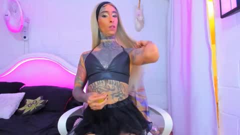 drippyorlove online show from October 22, 2025, 7:35 pm