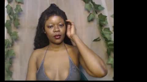 Snapshot of dripqueenx chatting on February 4, 2026, 7:03 am linda online show from February 4, 2026, 7:03 am