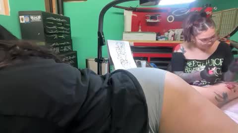 Drizzypeach602 online show from April 15, 2026, 6:31 am