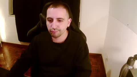 Snapshot of droooooones chatting on February 11, 2025, 11:54 pm droooooones online show from February 11, 2025, 11:54 pm